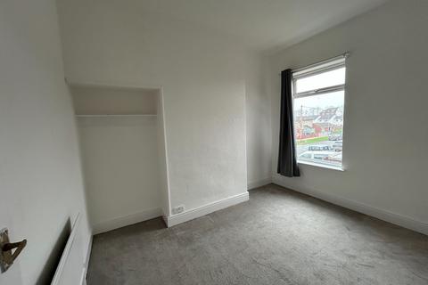 undefined, Division Road, Hull HU3