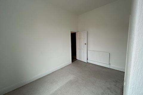 undefined, Division Road, Hull HU3