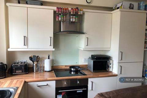 2 bedroom flat to rent, City View, Leeds, LS11