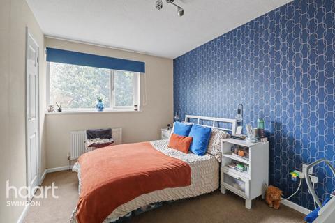 2 bedroom terraced house for sale, Bayleaf Avenue, Swindon
