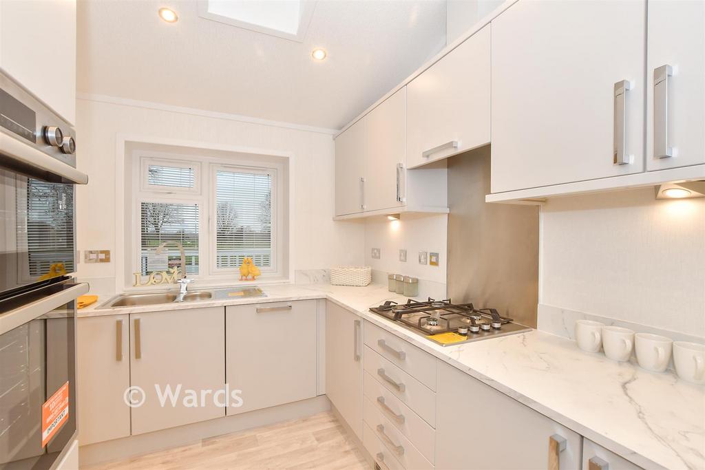 House in Ashford - View 4