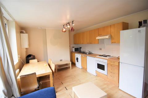 undefined, Petersfield Rise, Roehampton SW15