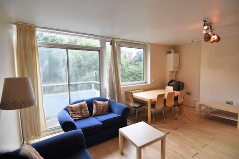 undefined, Petersfield Rise, Roehampton SW15