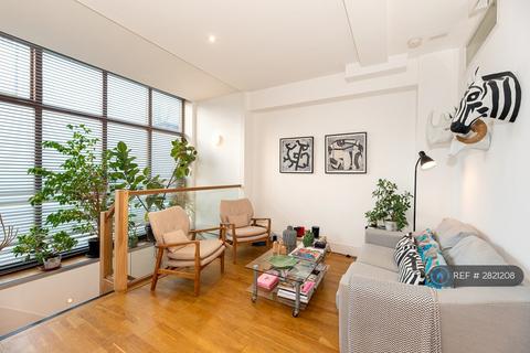 1 bedroom flat to rent, Garratt Lane, London, SW18