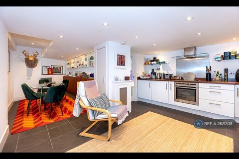 1 bedroom flat to rent, Garratt Lane, London, SW18