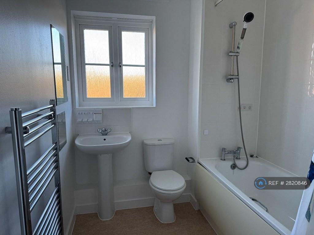 Bathroom Upstairs