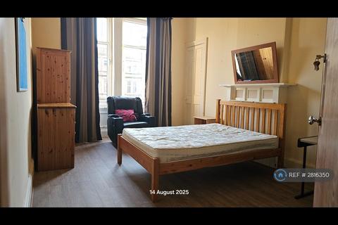 undefined, Great Western Road, Glasgow, G13