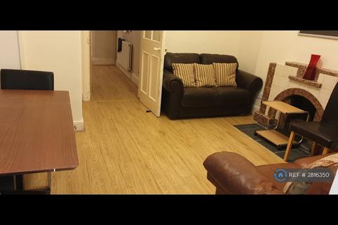 undefined, Great Western Road, Glasgow, G13