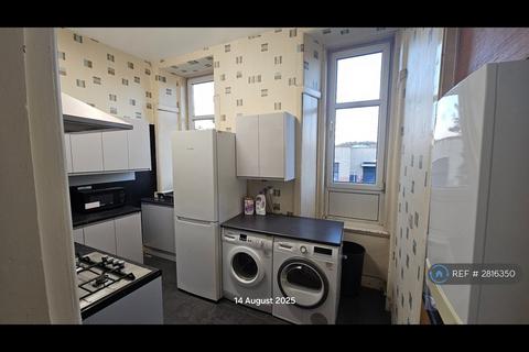 undefined, Great Western Road, Glasgow, G13
