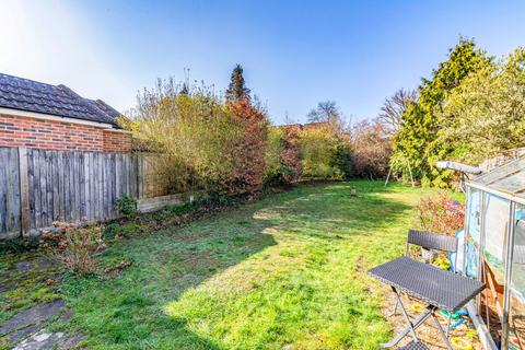 3 bedroom semi-detached house for sale, Caxton Avenue, Surrey KT15