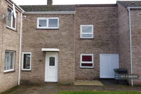 3 bedroom terraced house to rent, St Johns Way, Thetford, IP24