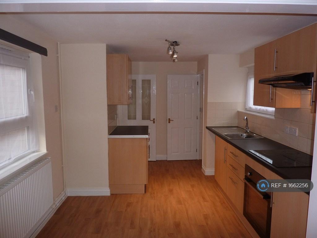 Kitchen/Dining Area