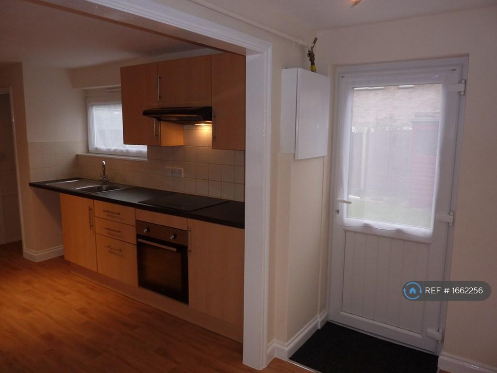 Kitchen/Dining Area