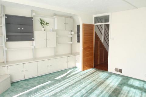 3 bedroom house to rent, Inglewood Close Hainault