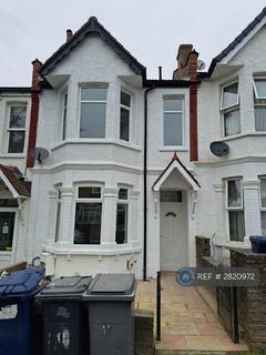 4 bedroom terraced house to rent, Montagu Road, London, NW4