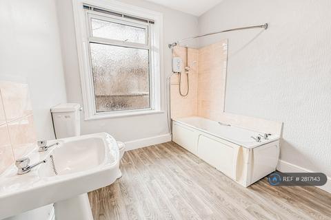 2 bedroom terraced house to rent, Church St, Bacup, OL13
