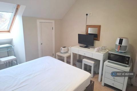 1 bedroom in a house share to rent, Park Avenue, Broadstairs, CT10