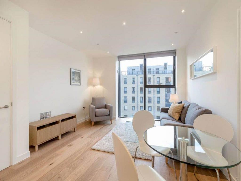 Living room 2