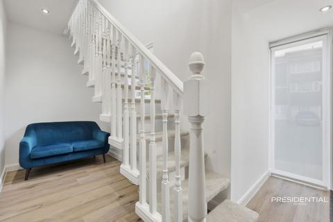 undefined, Willowmead, Chigwell IG7