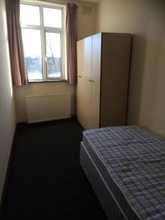 2 bedroom flat to rent, Cheapside, Palmers Green, N13