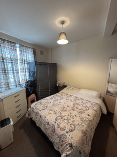 undefined, Cheapside, Palmers Green, N13