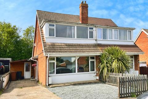 3 bedroom semi-detached house to rent, The Rise, Ashford