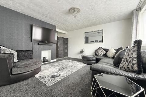 4 bedroom townhouse for sale, Red House Gardens, Eyres Monsell LE2