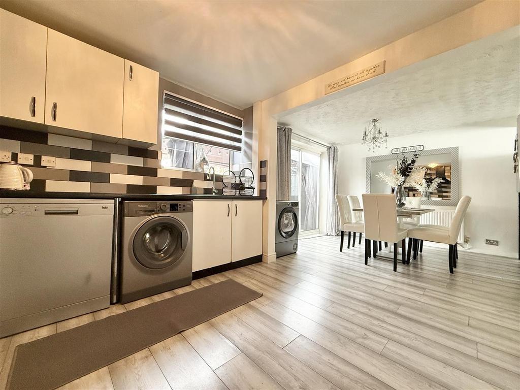 Dining Kitchen