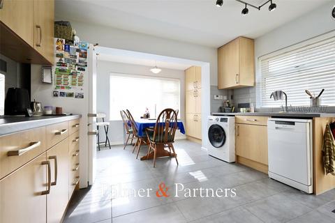 2 bedroom bungalow for sale, Madeira Road, Holland-on-Sea, Clacton-on-Sea, Essex, CO15