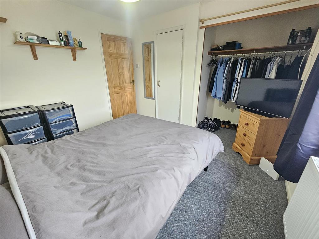 Bedroom 1..jpg