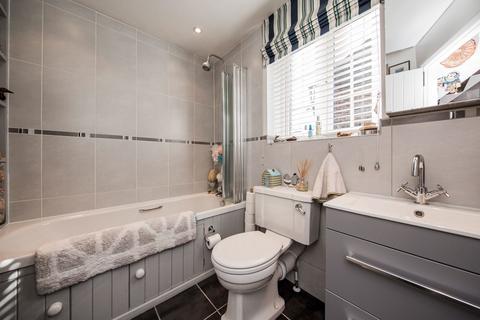 2 bedroom end of terrace house for sale, West Street, Mayfield