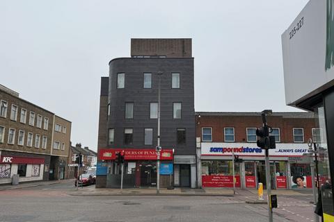 undefined, High Road, Ilford IG1