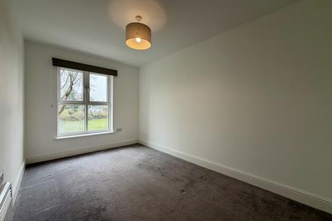 2 bedroom apartment to rent, Kingfisher Close, WARWICK