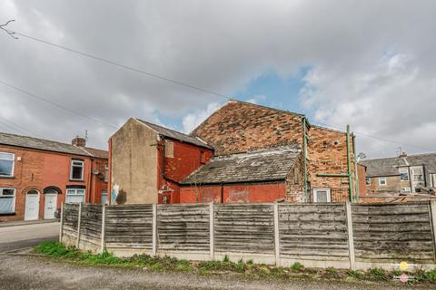 End of terrace house for sale, Thornwood Avenue, Manchester M18