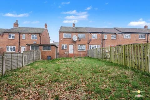2 bedroom end of terrace house for sale, Briarmains Road, Batley WF17