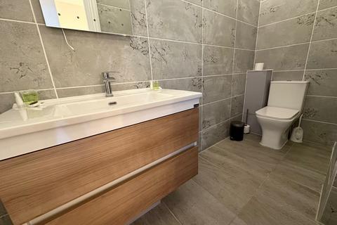 undefined, St. Johns North, Wakefield, WF1