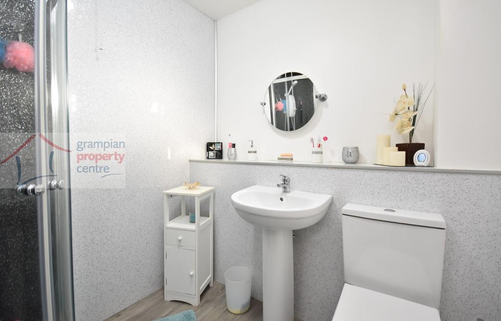 Shower room .JPG