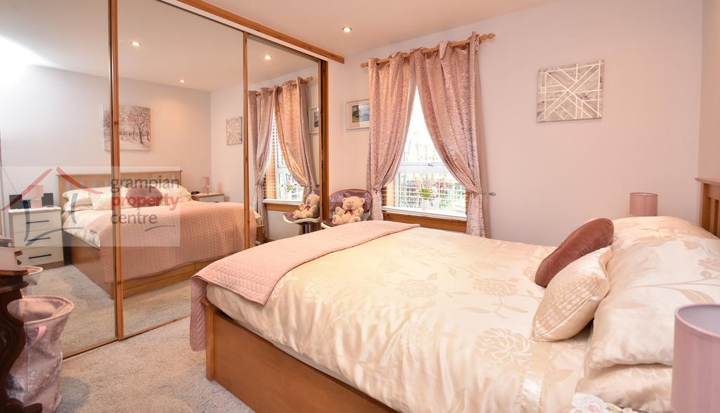 Bedroom .JPG