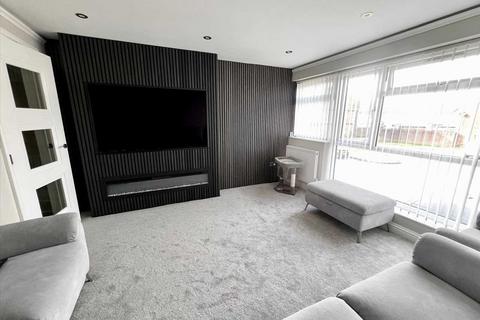 4 bedroom townhouse for sale, Brammas Close, Slough