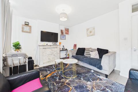 3 bedroom end of terrace house for sale, St. Kilda Parade, Gloucester GL1