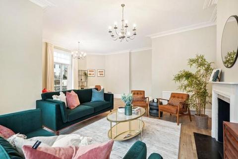 2 bedroom apartment to rent, Curzon Street, London W1J