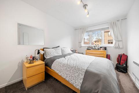 2 bedroom apartment for sale, Transom Square, London, E14