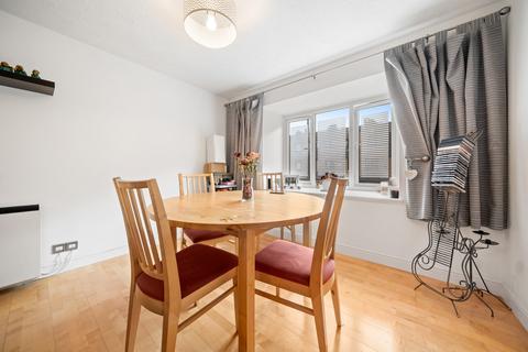 2 bedroom apartment for sale, Transom Square, London, E14