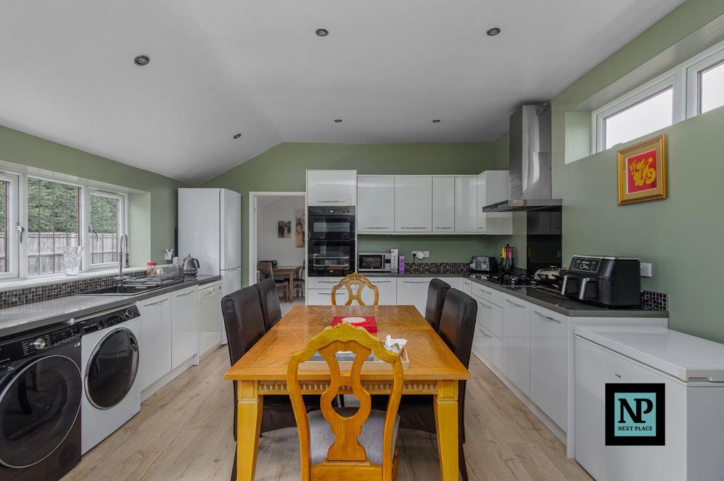 Kitchen / Diner