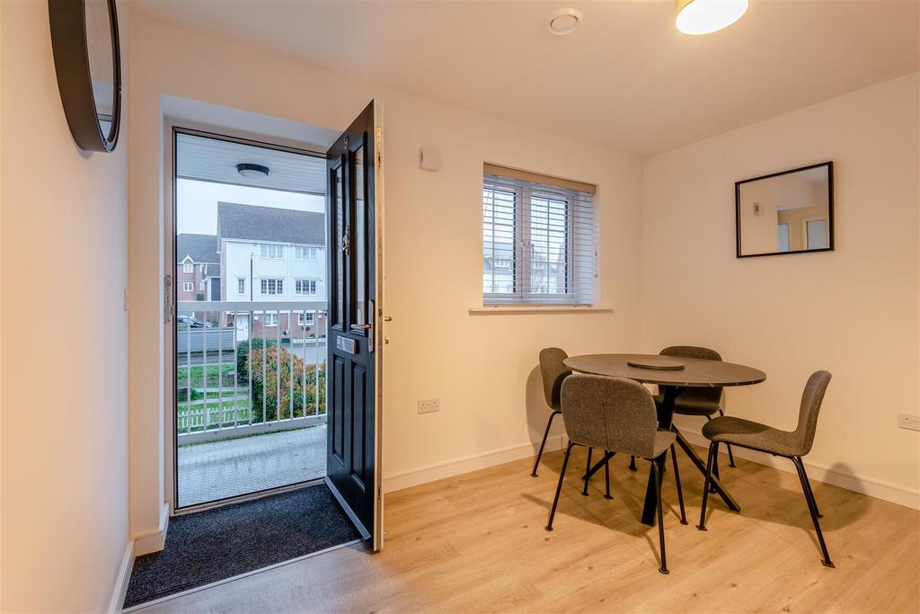 8681036-interior16.jpg