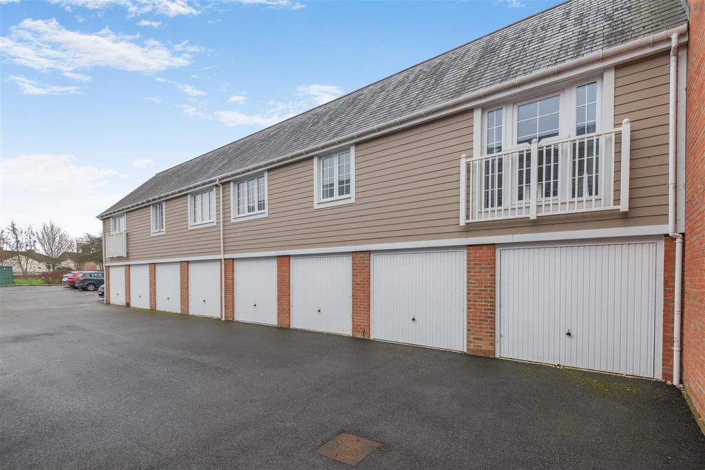 8681036-exterior06.jpg