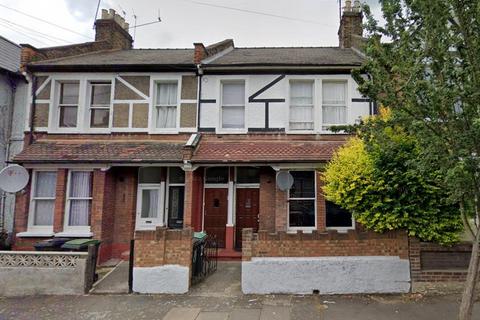 3 bedroom flat to rent - Manchester Road, London