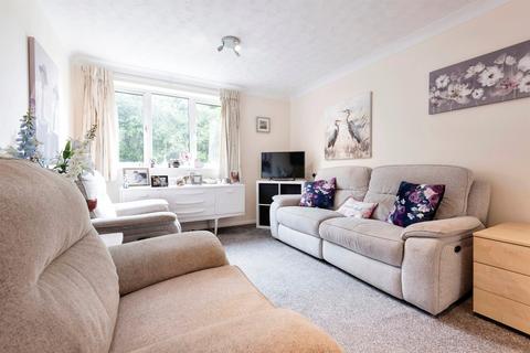 1 bedroom flat for sale, Collingwood Court, Royston