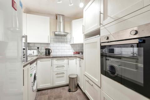 1 bedroom flat for sale, Collingwood Court, Royston