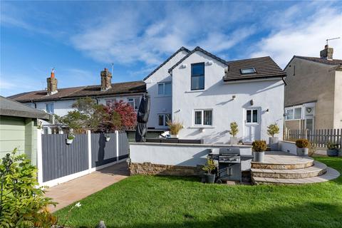 3 bedroom terraced house for sale, Markham Crescent, Rawdon, Leeds, West Yorkshire